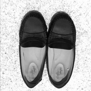 Black loafers size 11W